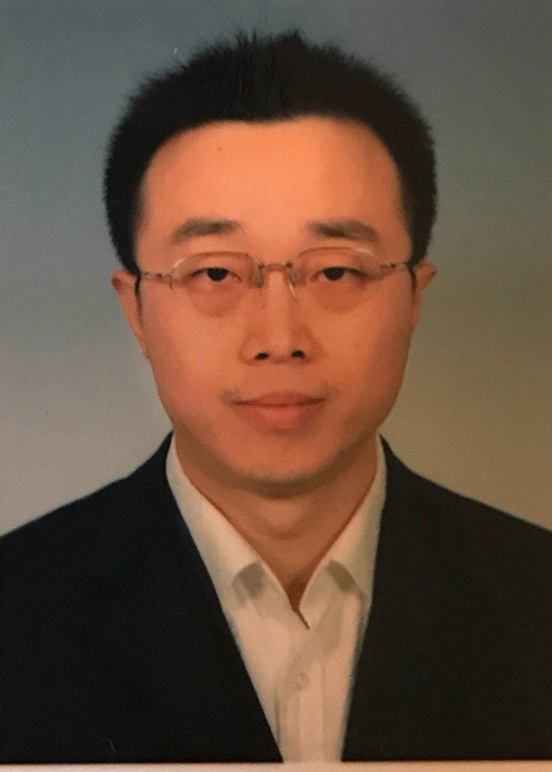 Xiaoyi Chen 肖像